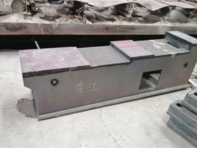 特大型打砂設(shè)備，對所有特大型金屬件表面打砂清除表面雜質(zhì)